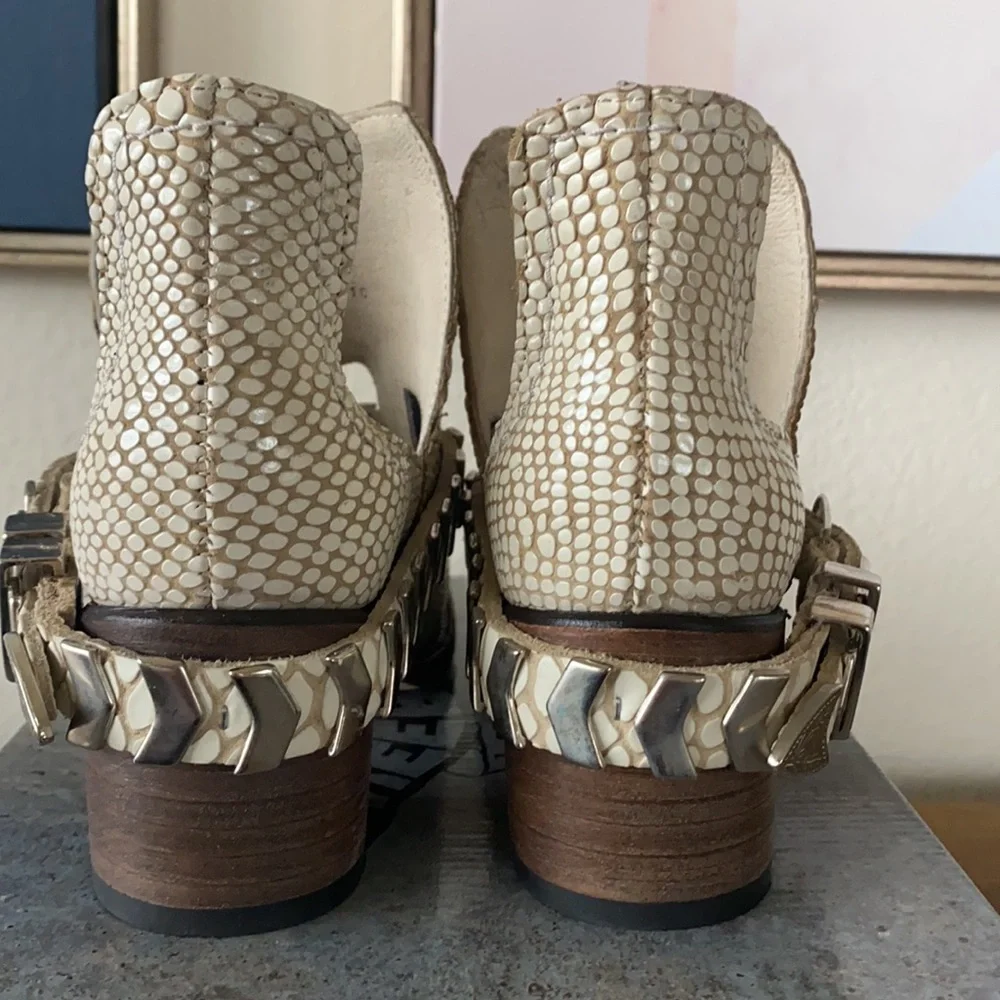 NWT Freebird White Snake Blade Size 7 - Picture 10 of 16
